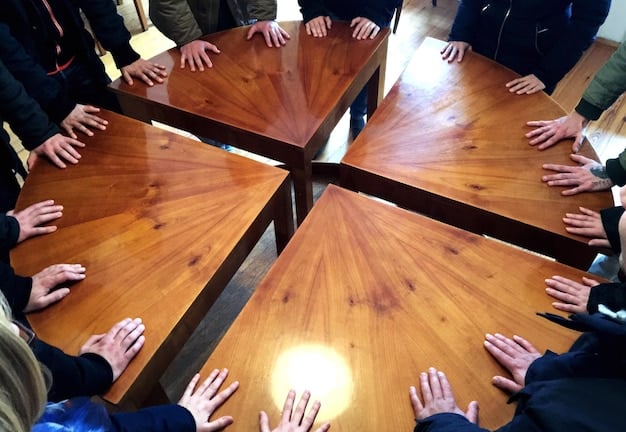 A photograph of the Peruvian Congress in session, with members debating. The image should convey a sense of political tension and active discussion.
